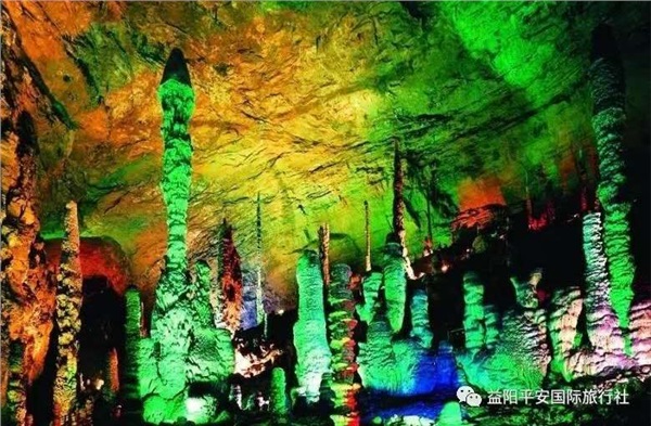 　張家界大峽谷、玻璃橋、黃龍洞品質(zhì)純玩兩日游c2