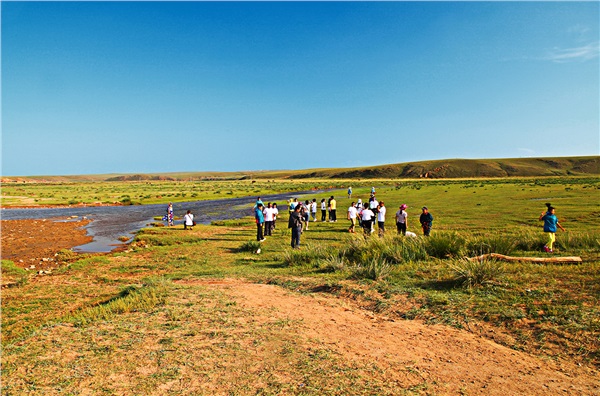 (人氣草原、5A響沙灣、歡樂(lè)牧場(chǎng)、內(nèi)蒙古博物院、夢(mèng)幻水世界)雙飛5日親子游