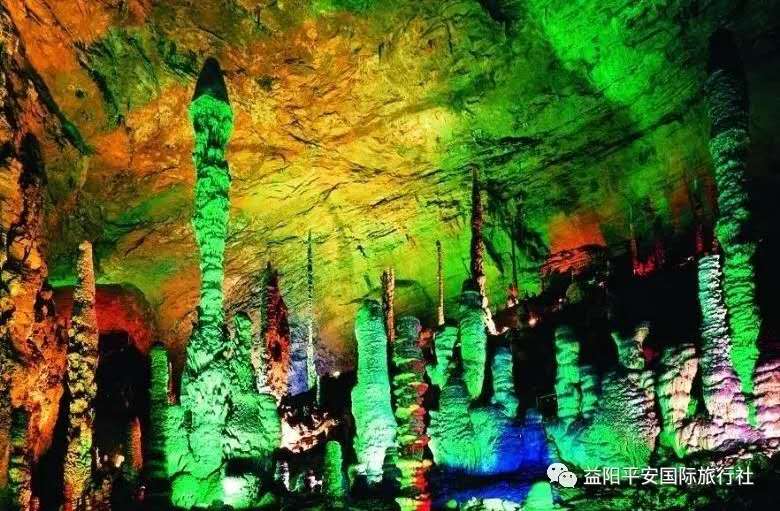 　張家界大峽谷、玻璃橋、黃龍洞品質(zhì)純玩兩日游c2