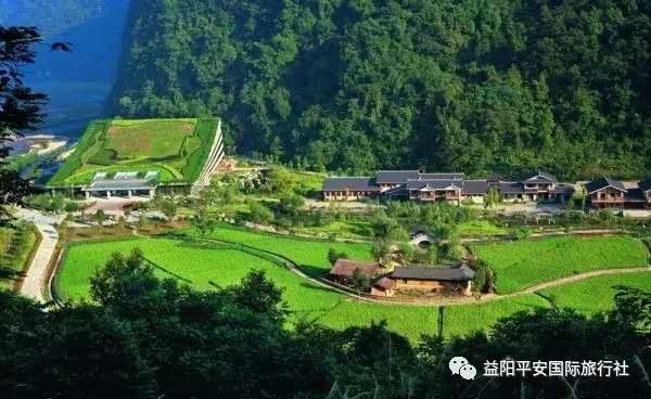 　張家界大峽谷、玻璃橋、黃龍洞品質(zhì)純玩兩日游c2