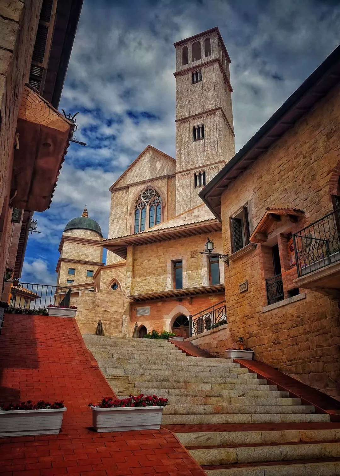 長沙?華誼兄弟電影小鎮(zhèn)、李自健美術(shù)館一日游