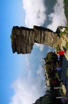 貴州黃果樹大瀑布、梵凈山、西江千戶苗寨、荔波大小七孔、鎮(zhèn)遠(yuǎn)古城遵義會議會址、息烽集中營汽車七日游