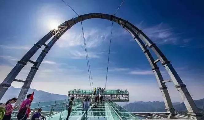 國(guó)際和平城—芷江、懷化大峽谷負(fù)離子洗肺體驗(yàn)二日游